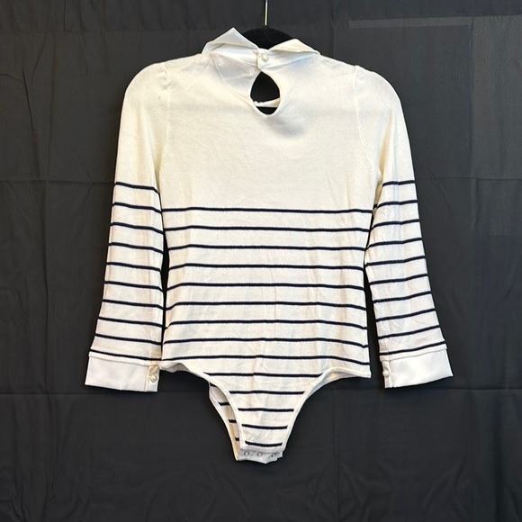 L’ecole desFemmes Bodysuit sweater. Awesome. Size large. - Picture 9 of 11
